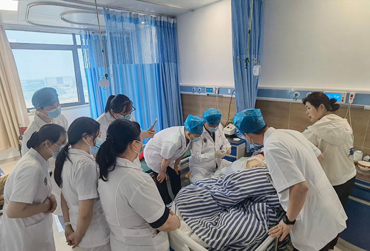 风险久久久久久亚洲精品影院