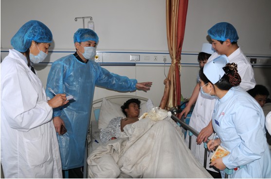 风险久久久久久亚洲精品影院