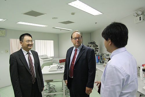 风险久久久久久亚洲精品影院