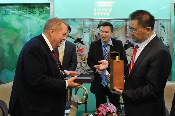 风险久久久久久亚洲精品影院