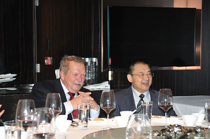 风险久久久久久亚洲精品影院