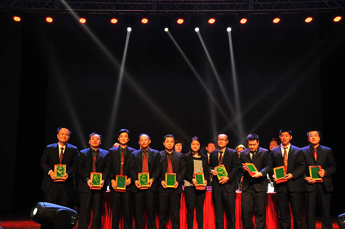 风险久久久久久亚洲精品影院