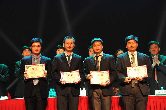 风险久久久久久亚洲精品影院