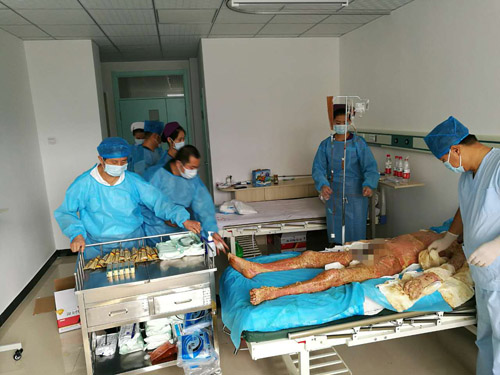 风险久久久久久亚洲精品影院