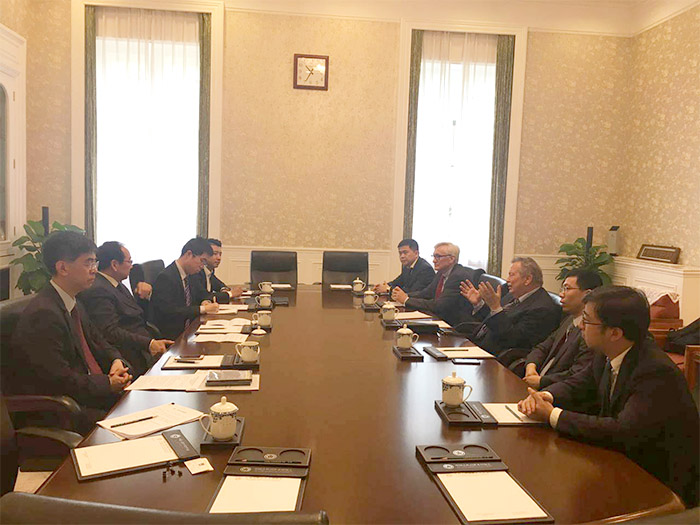 风险久久久久久亚洲精品影院